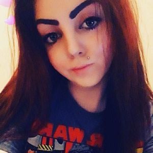 Meet your Posher, Danielle